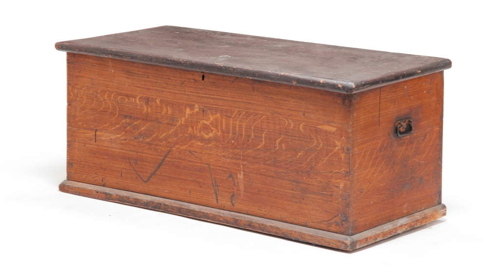 AMERICAN GRAIN DECORATED TRUNK  2c2f41