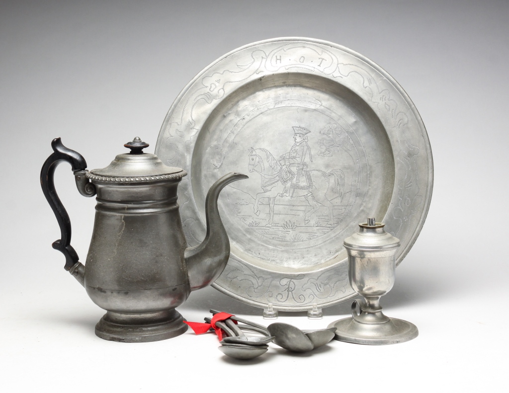 GROUP OF PEWTER. Nineteenth century.