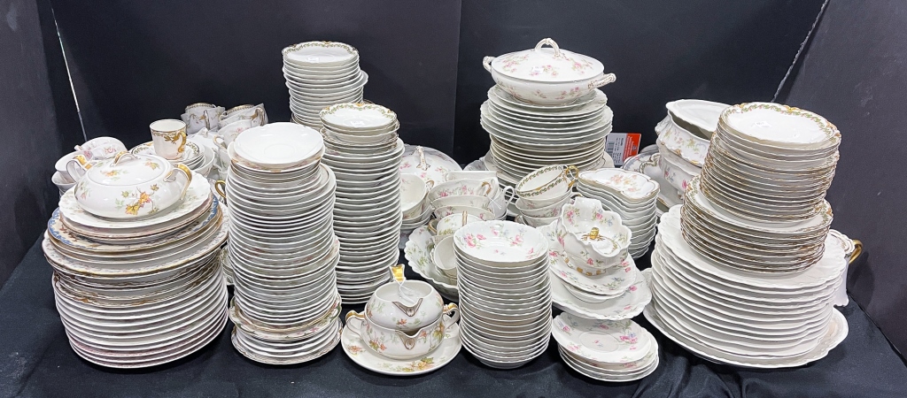 COLLECTION OF FRENCH HAVILAND CHINA  2c309b