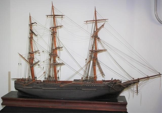 19TH C SHIP MODEL OF 3 MASTED WHALING 2c19f5