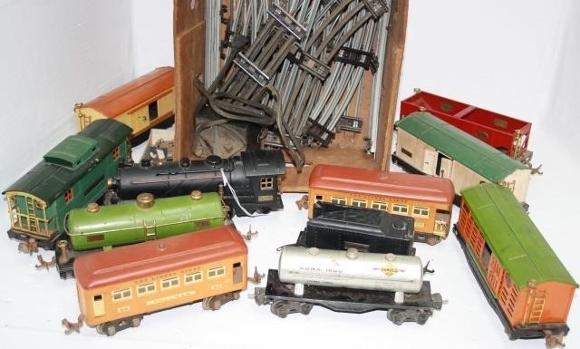 LIONEL O GAUGE TRAIN SET, CA. 1930.