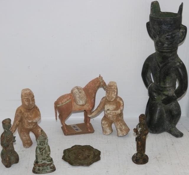 LOT OF EIGHT CHINESE OBJECTS 20TH 2c2123