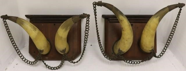 PAIR OF 19TH C HORN MOUNTED WALL 2c2290