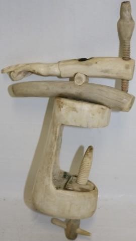 19TH C PRISONER OF WAR BONE SEWING 2c22b1