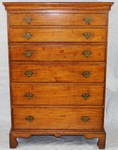 EARLY 18TH C FIGURED MAPLE 5 DRAWER 2c2356
