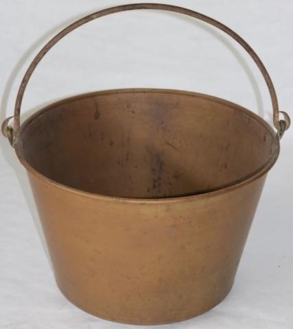 19TH C CONN BRASS BUCKET WITH 2c25a2