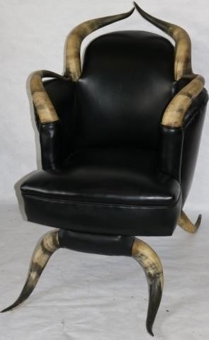 EARLY 20TH C STEER HORN ARM CHAIR 2c26b4