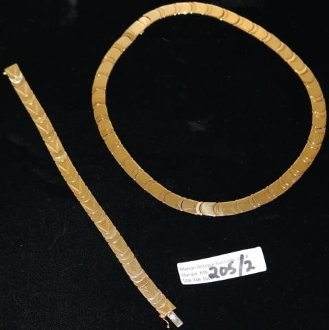 24KT GOLD NECKLACE AND MATCHING 2c279e