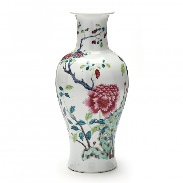 A CHINESE PORCELAIN FAMILLE ROSE PEONY