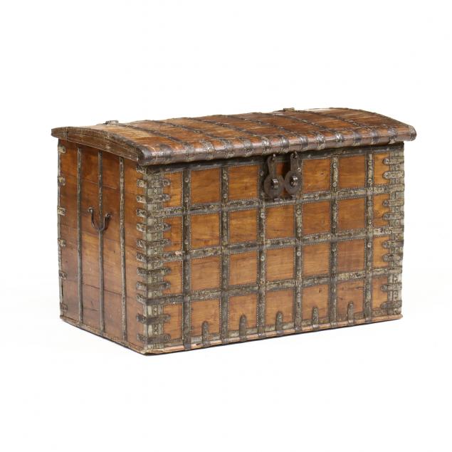 ANTIQUE MIDDLE EASTERN DOWRY CHEST 2c51b0