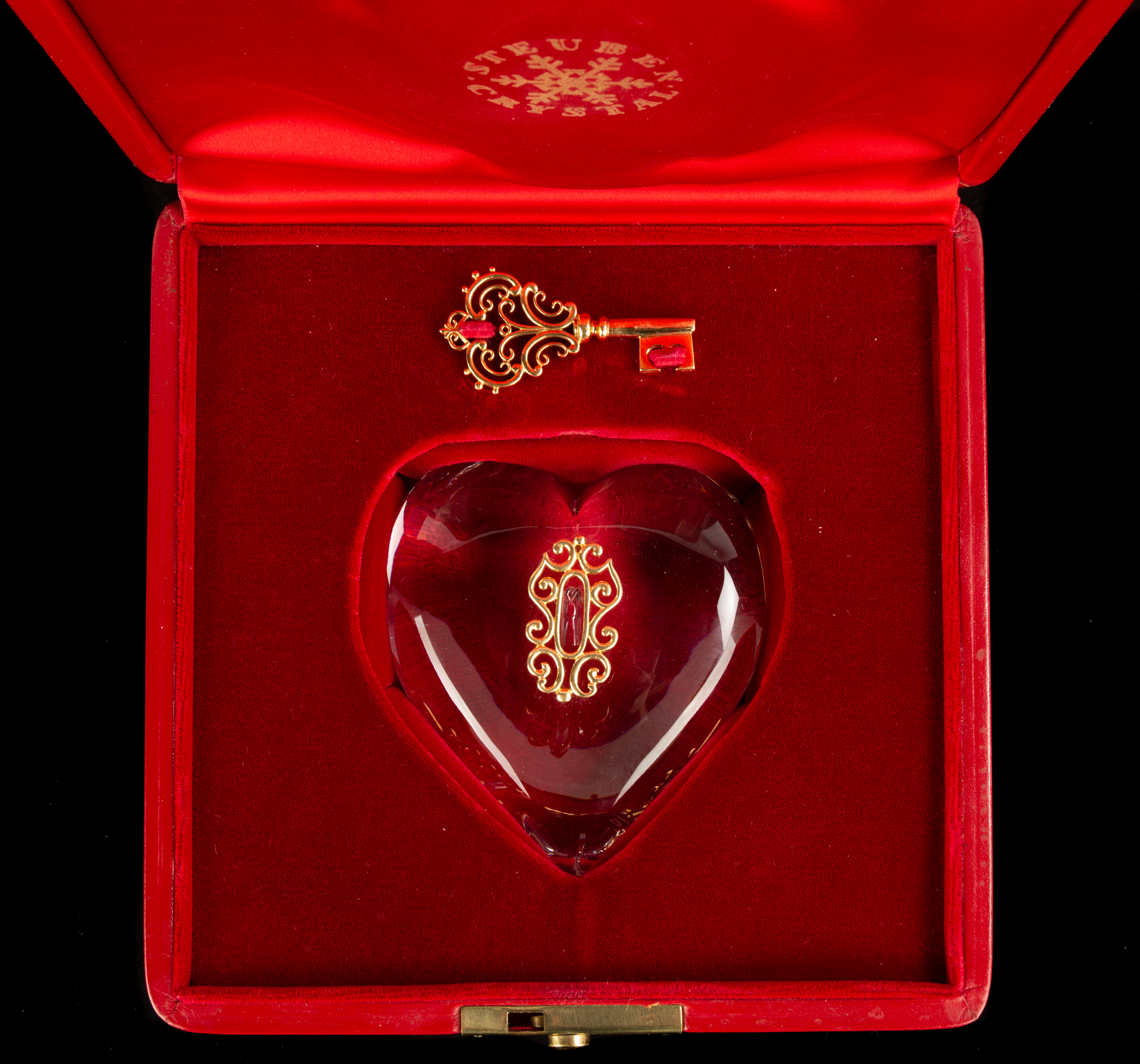 STEUBEN GLASS 18K GOLD HEART 2c869b