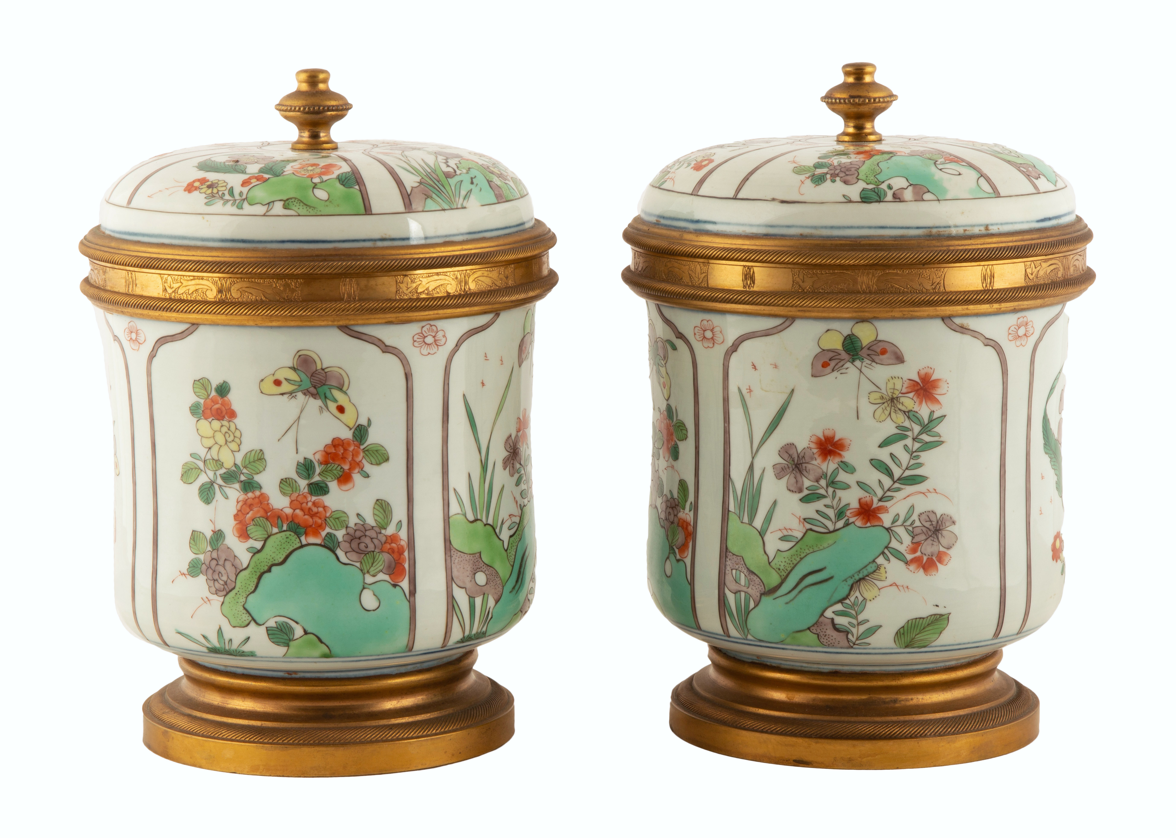 PAIR OF FRENCH CHINOISERIE PORCELAIN 2c8723