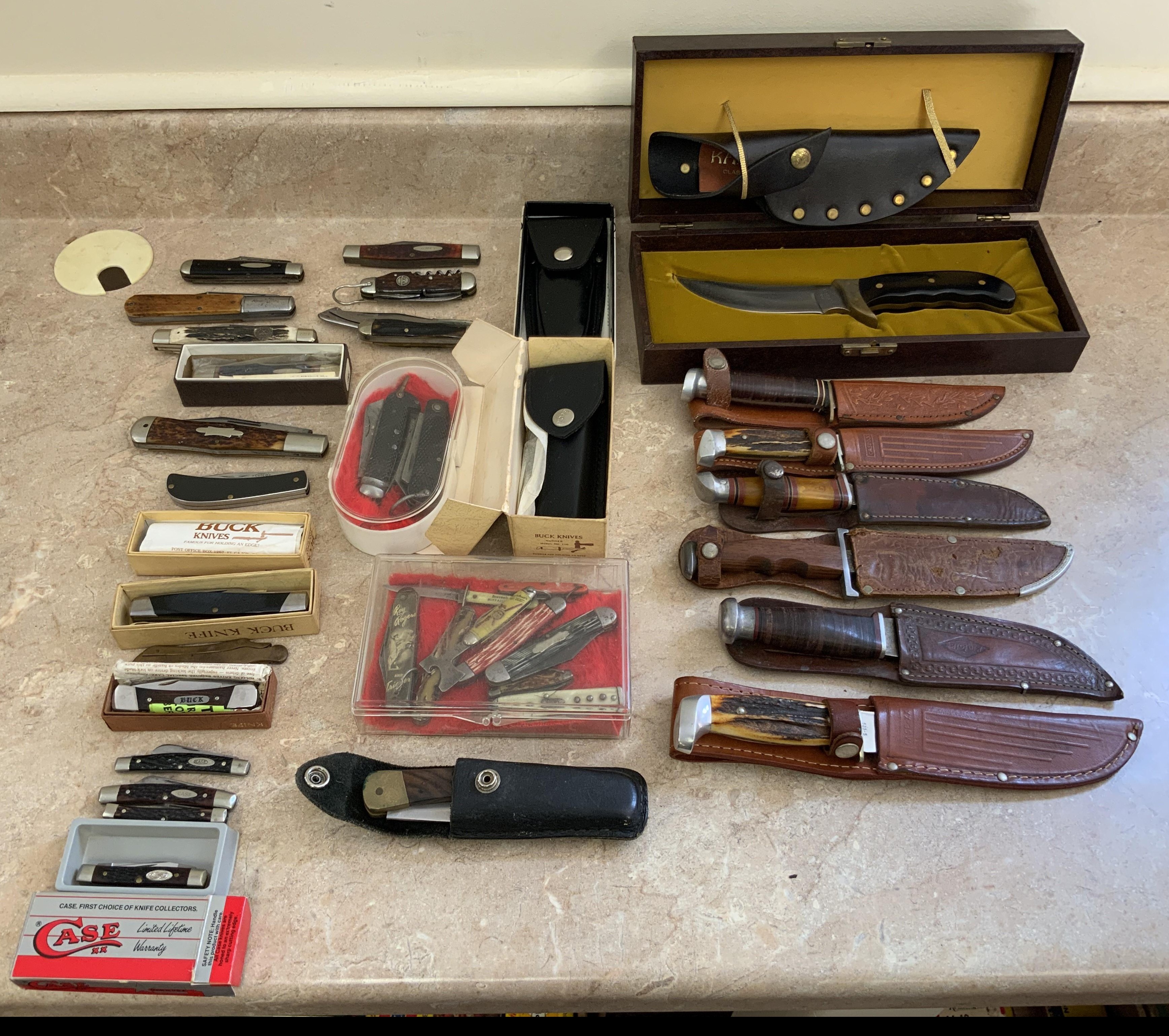 GROUP OF FIXED BLADE, FOLDING KNIVES,