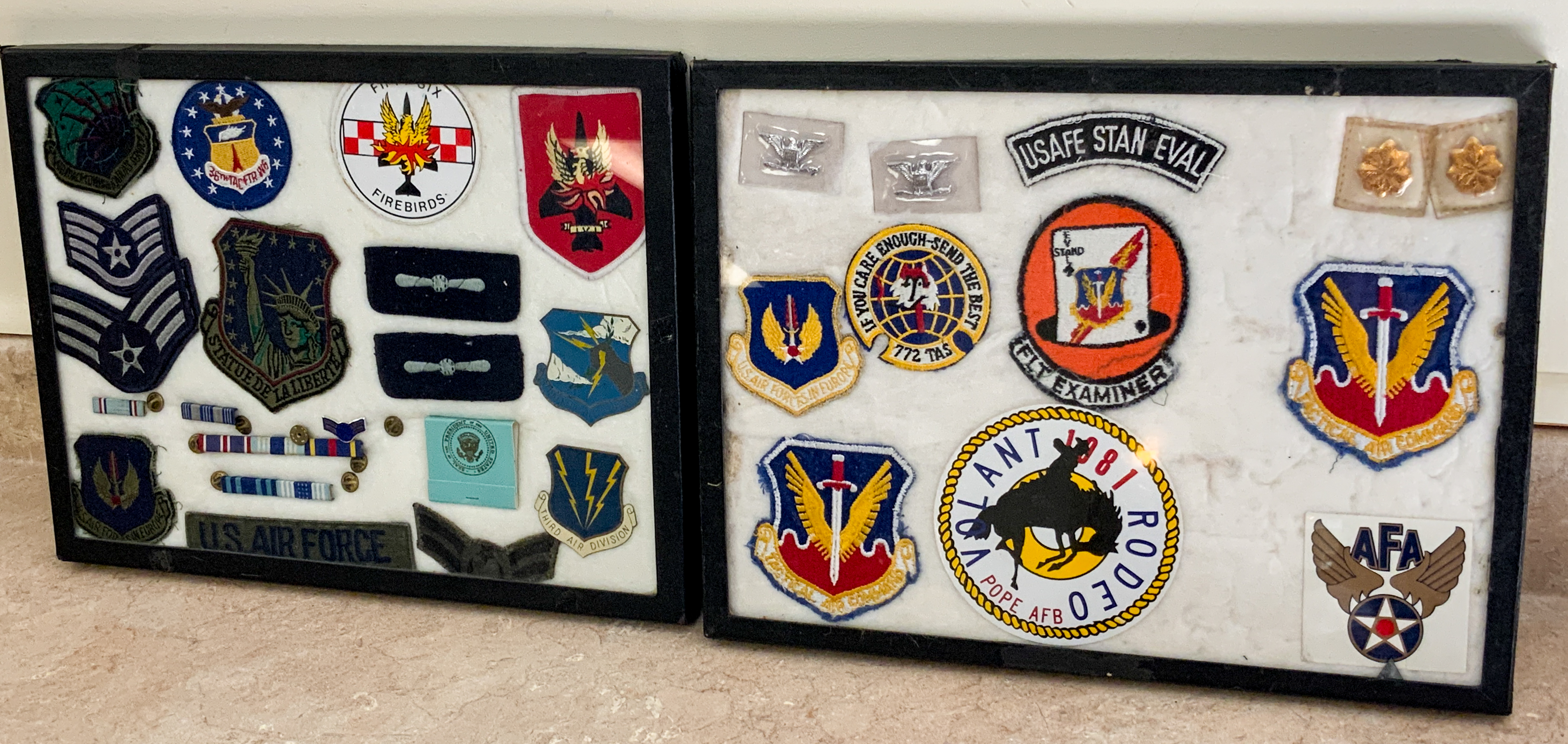 GROUP OF MILITARY PATCHES (2) Display