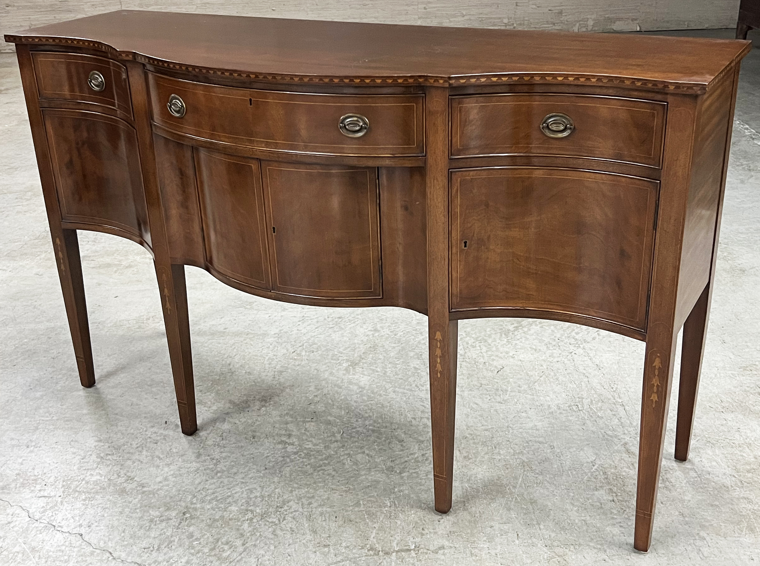 AMERICAN MAHOGANY SERPENTINE SIDEBOARD