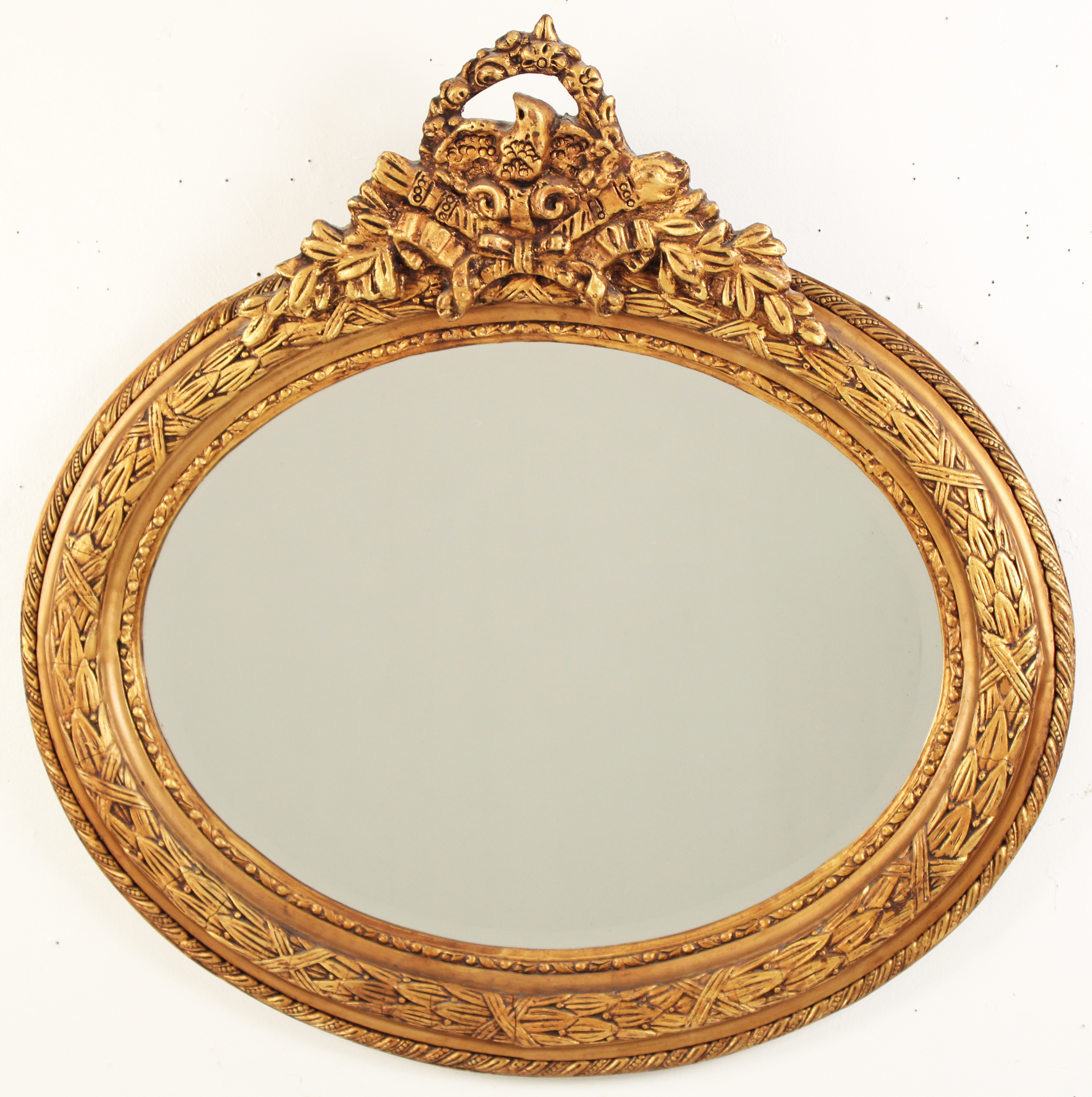FRENCH STYLE GILTWOOD OVAL MIRROR 2c8952