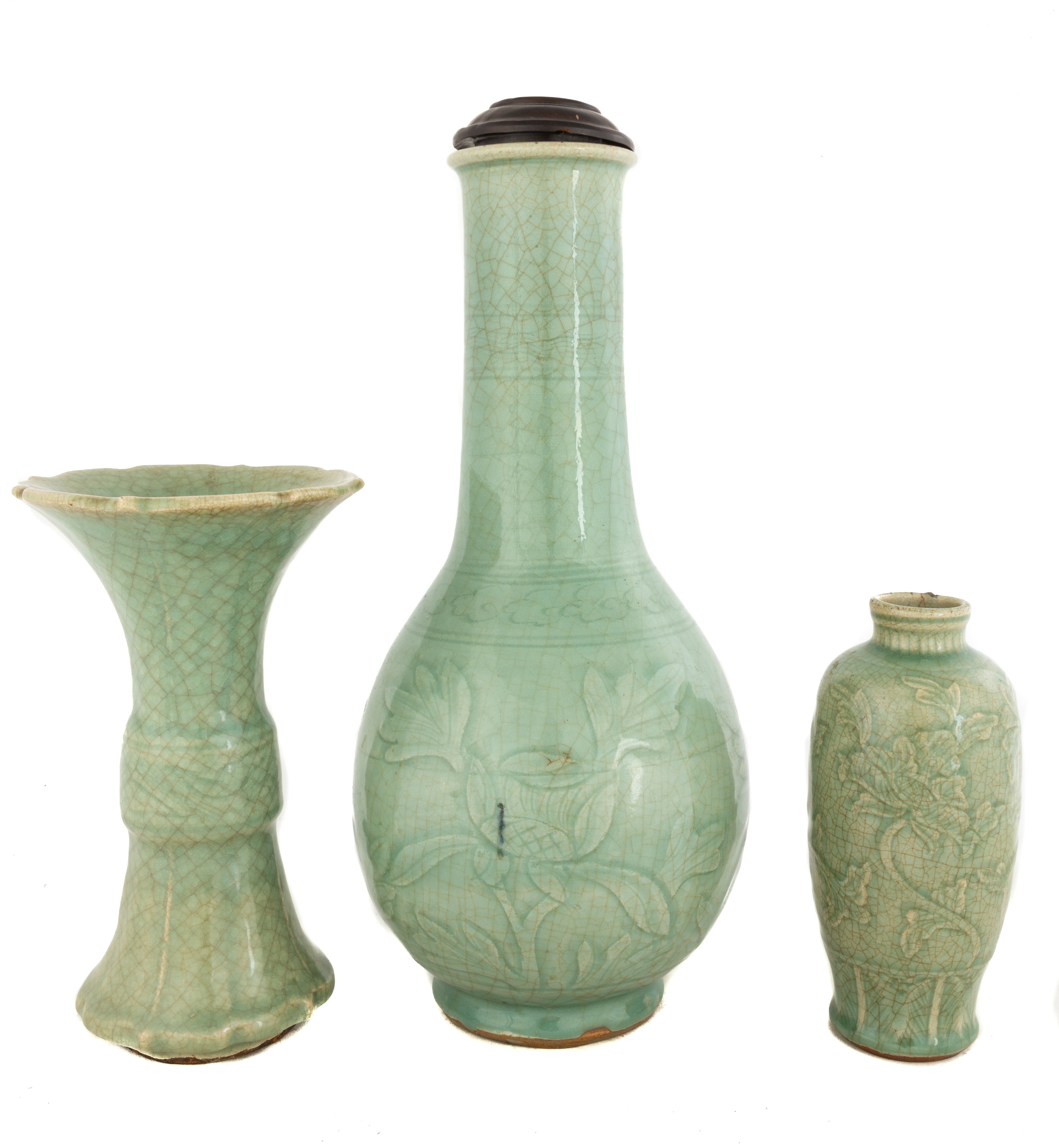 THREE EARLY CHINESE CELADON VASES 2c8960