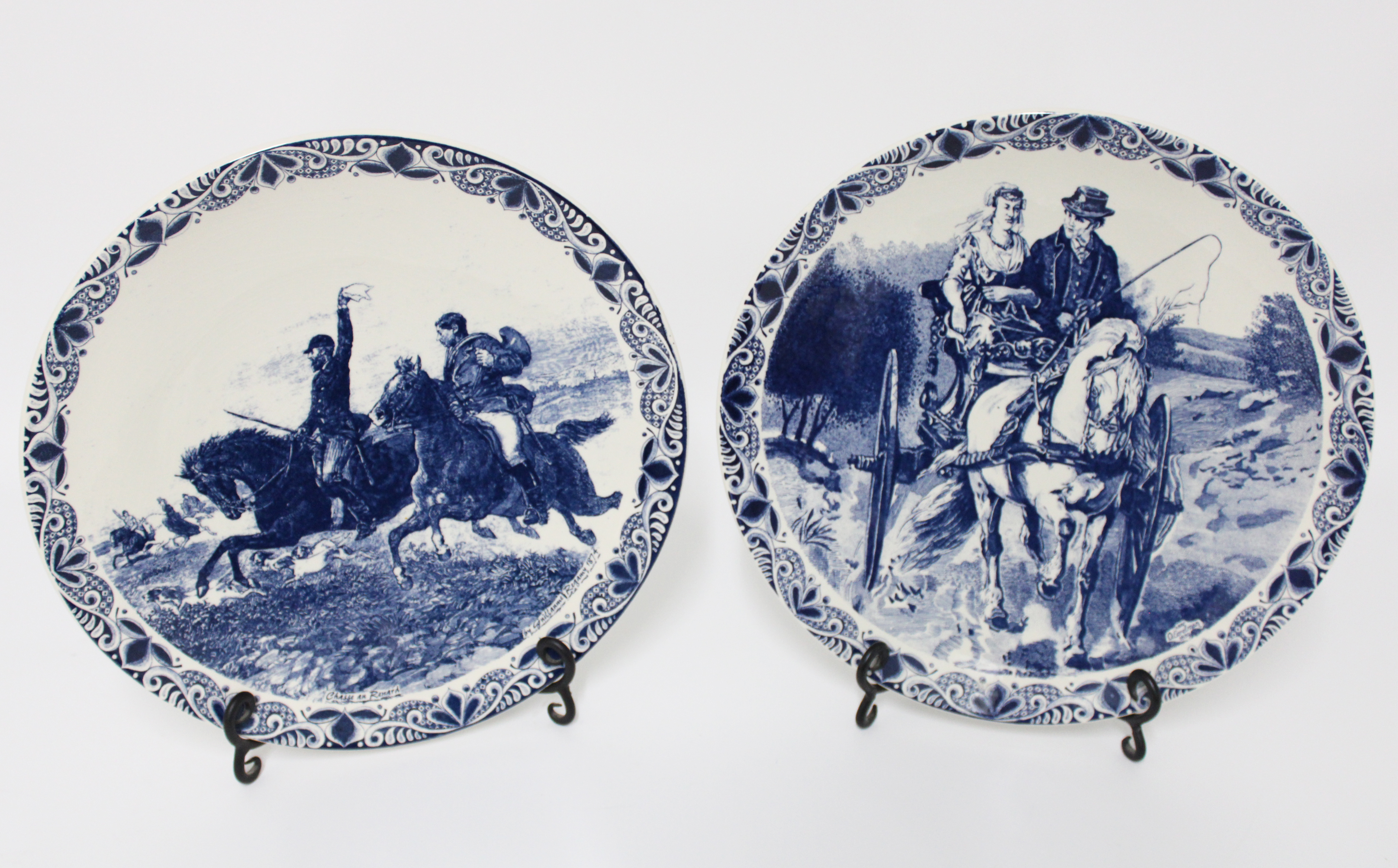 PAIR OF DELFT BLAUW PORCELAIN CHARGERS