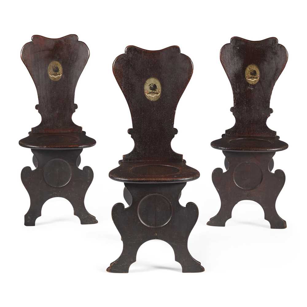 SET OF THREE GEORGIAN OAK ARMORIAL 2ca7dc