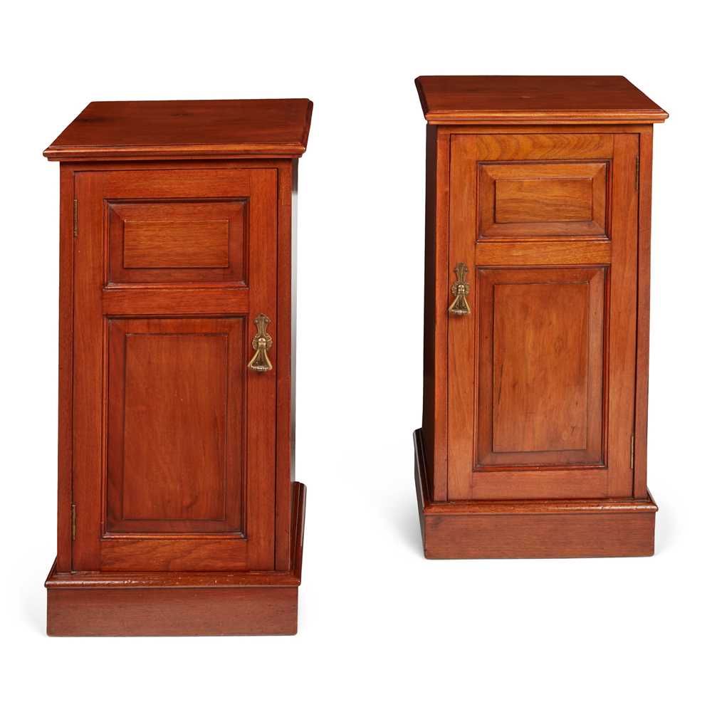 PAIR OF VICTORIAN MAHOGANY BEDSIDE 2ca913