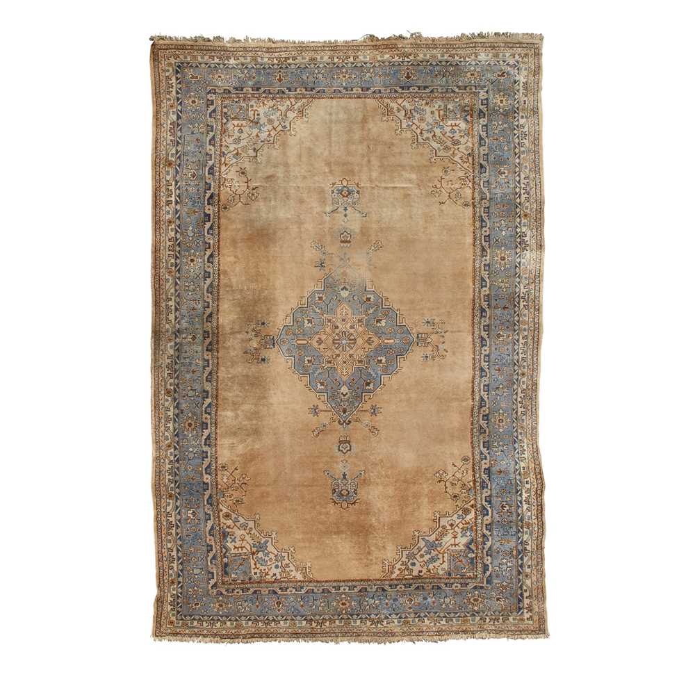 LARGE USHAK CARPET
WEST ANATOLIA,