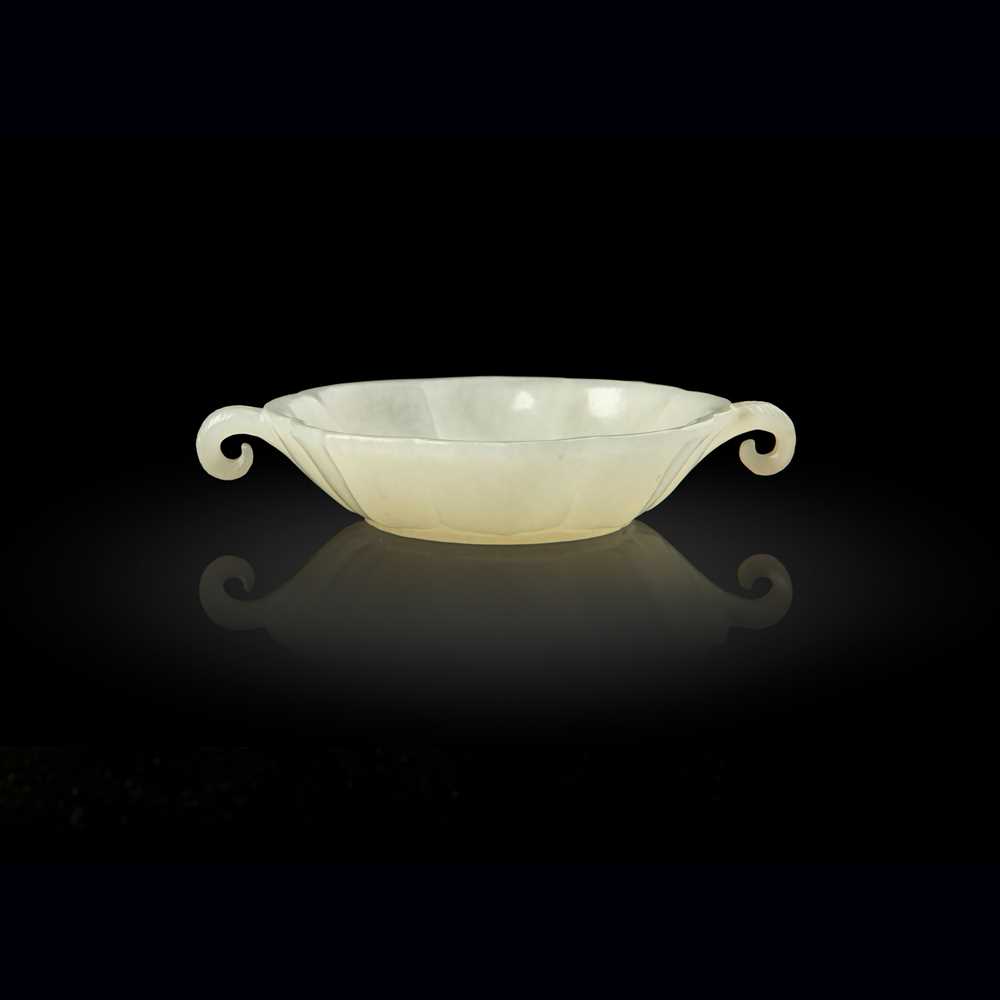 MUGHAL STYLE WHITE JADE HANDLED 2cab98