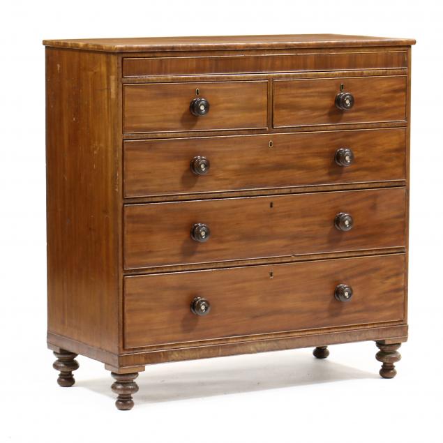 GEORGE III MAHOGANY CHEST OF DRAWERS