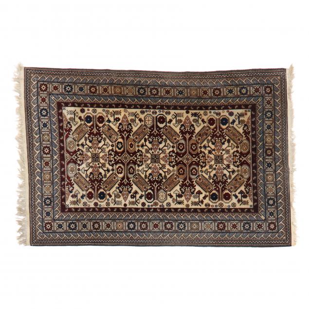 INDO PERSIAN AREA RUG Ivory field