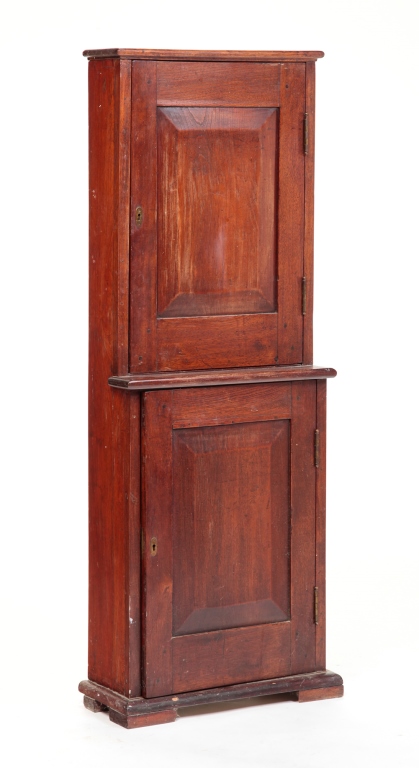 AMERICAN DIMINUTIVE STEPBACK CUPBOARD  2c9d16