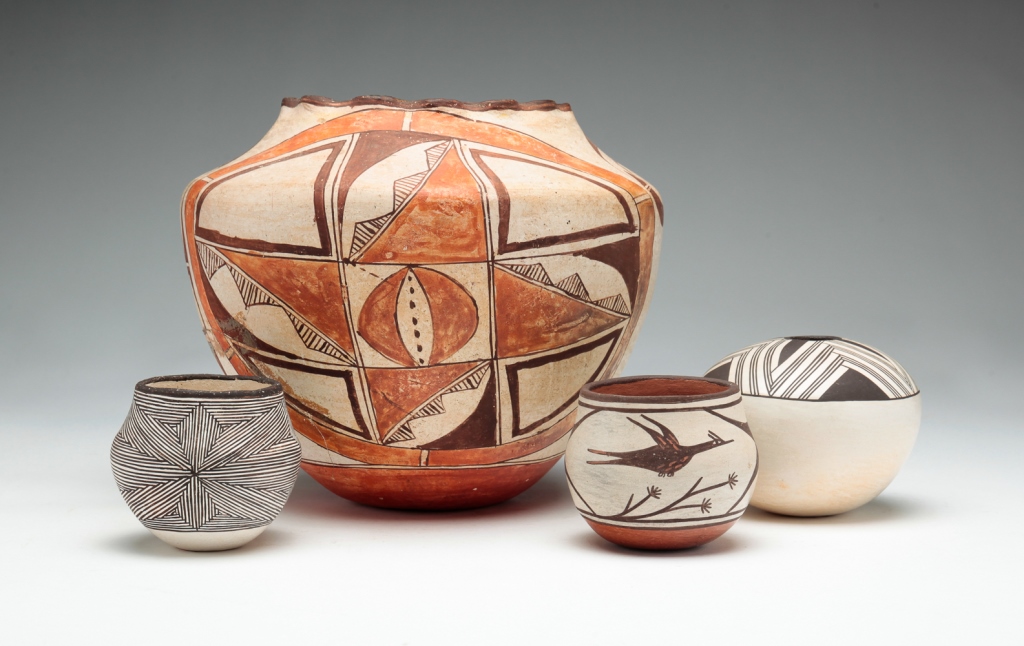FOUR NATIVE AMERICAN POTS. New