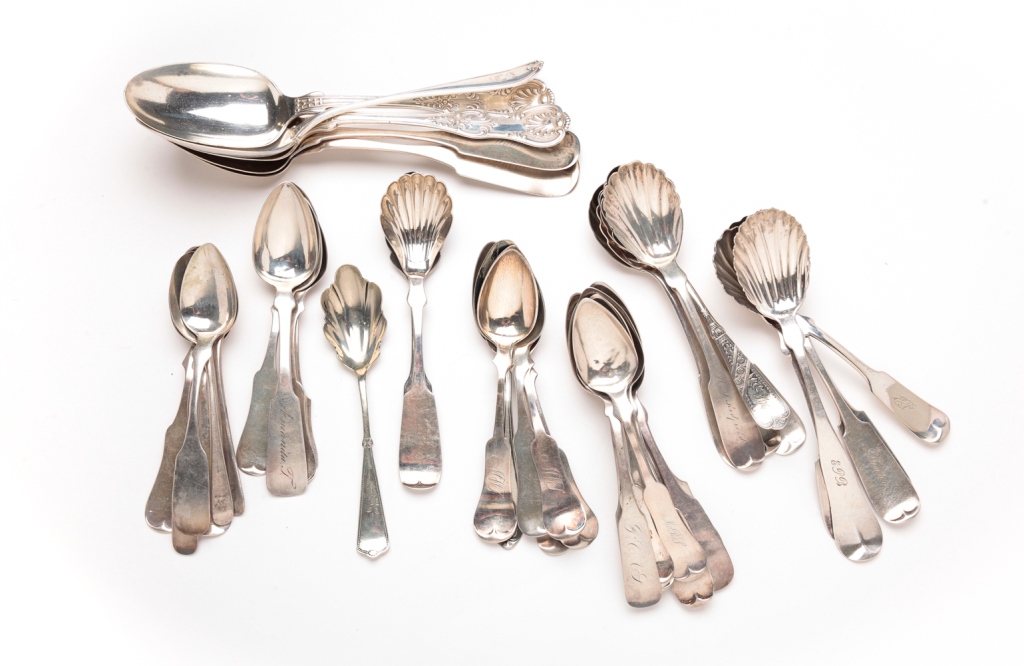 GROUP OF AMERICAN SILVER SPOONS.