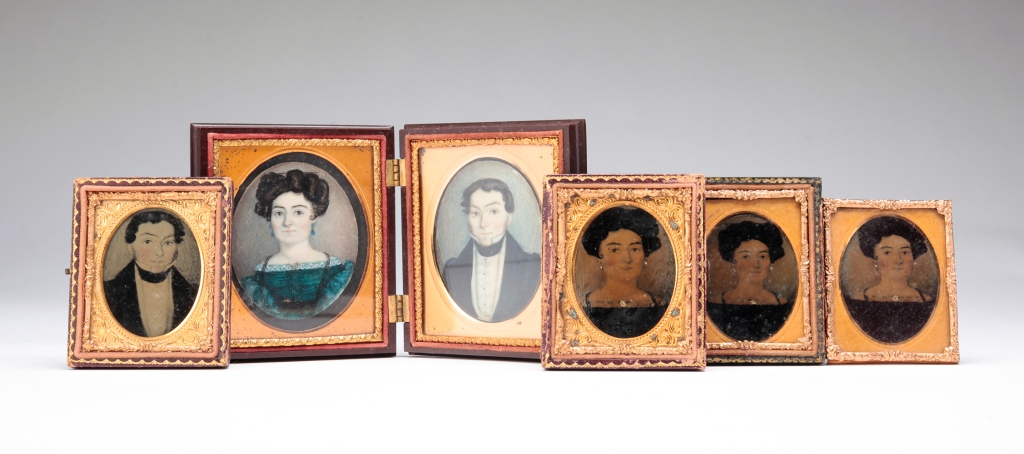 SIX AMERICAN PORTRAITS Pair of 2c9d7e