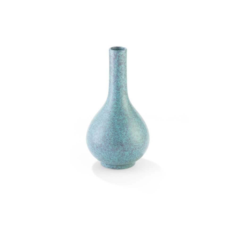 ROBIN'S-EGG-GLAZED BOTTLE VASE
QING