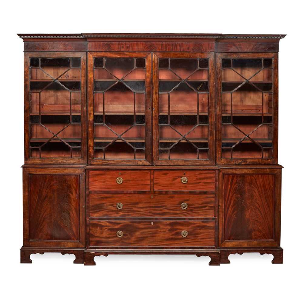 GEORGIAN STYLE MAHOGANY BREAKFRONT 2cc902