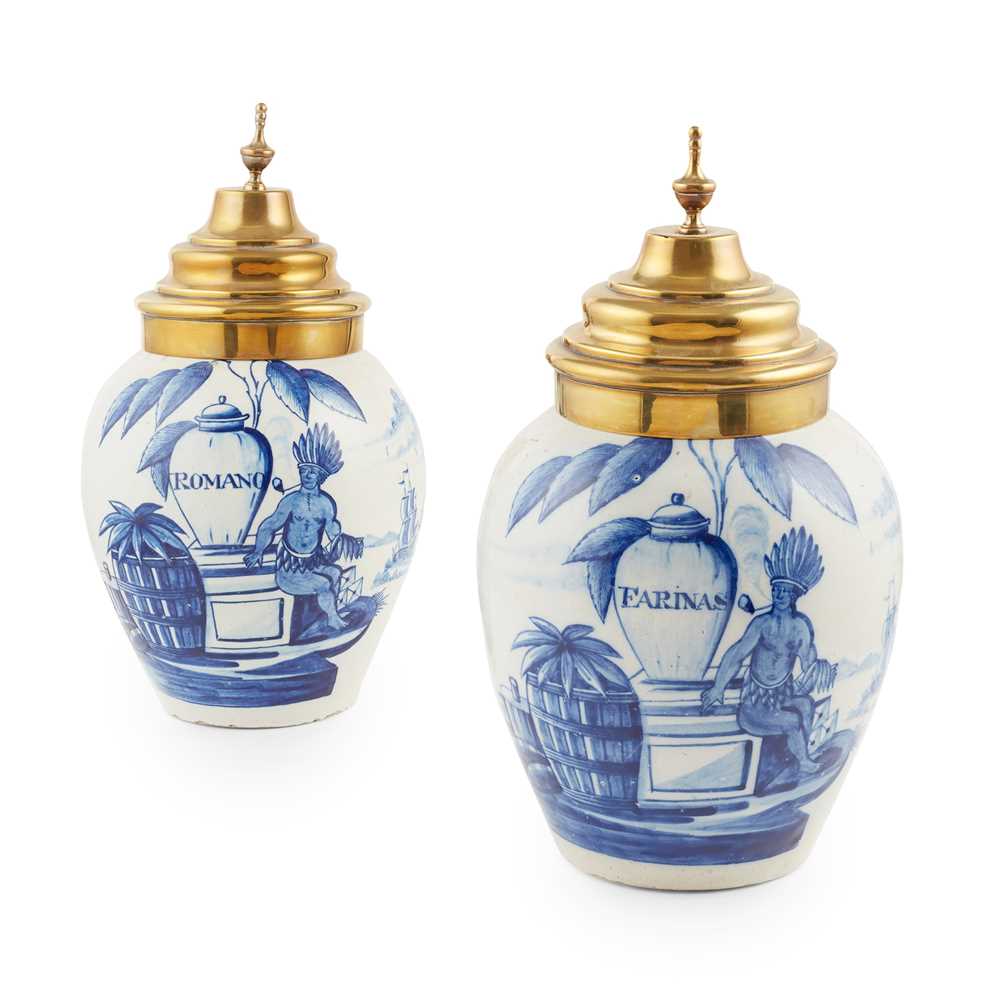 PAIR OF BLUE AND WHITE DUTCH DELFT 2cca3d