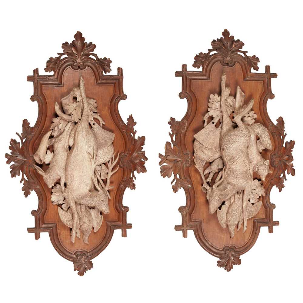 PAIR OF BLACK FOREST CARVED HUNTING 2cca61