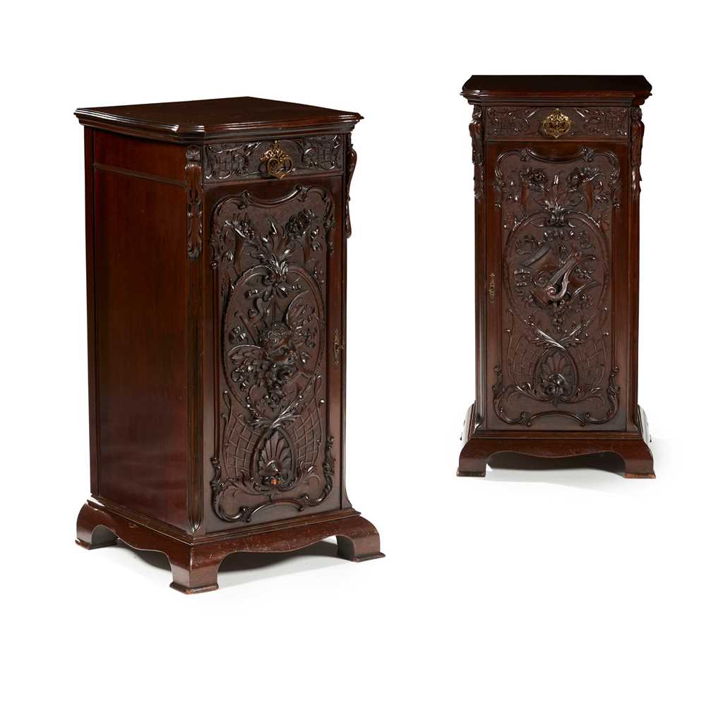 PAIR OF EDWARDIAN CARVED MAHOGANY 2ccd4a