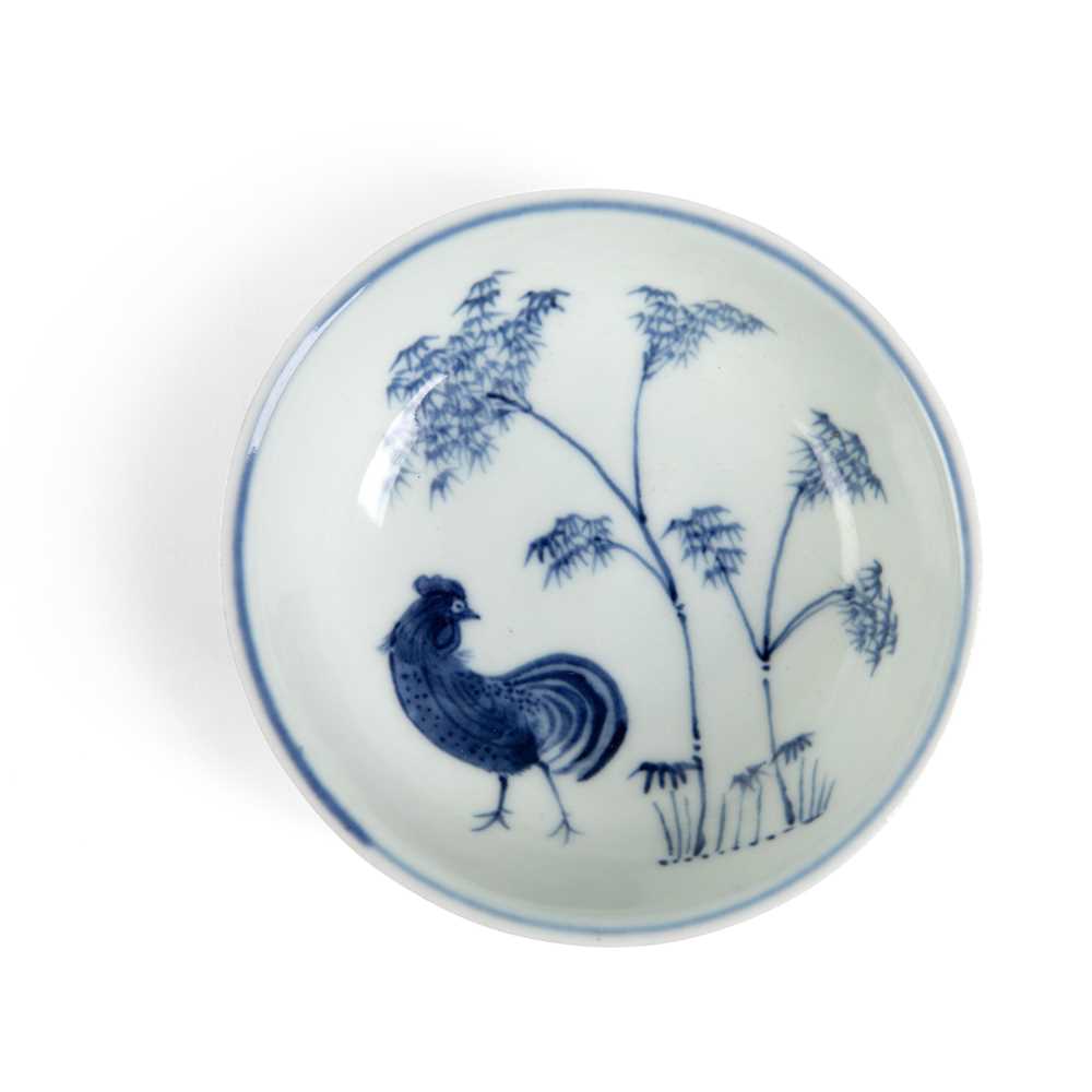 BLUE AND WHITE ROOSTER AND BAMBOO  2cce8c