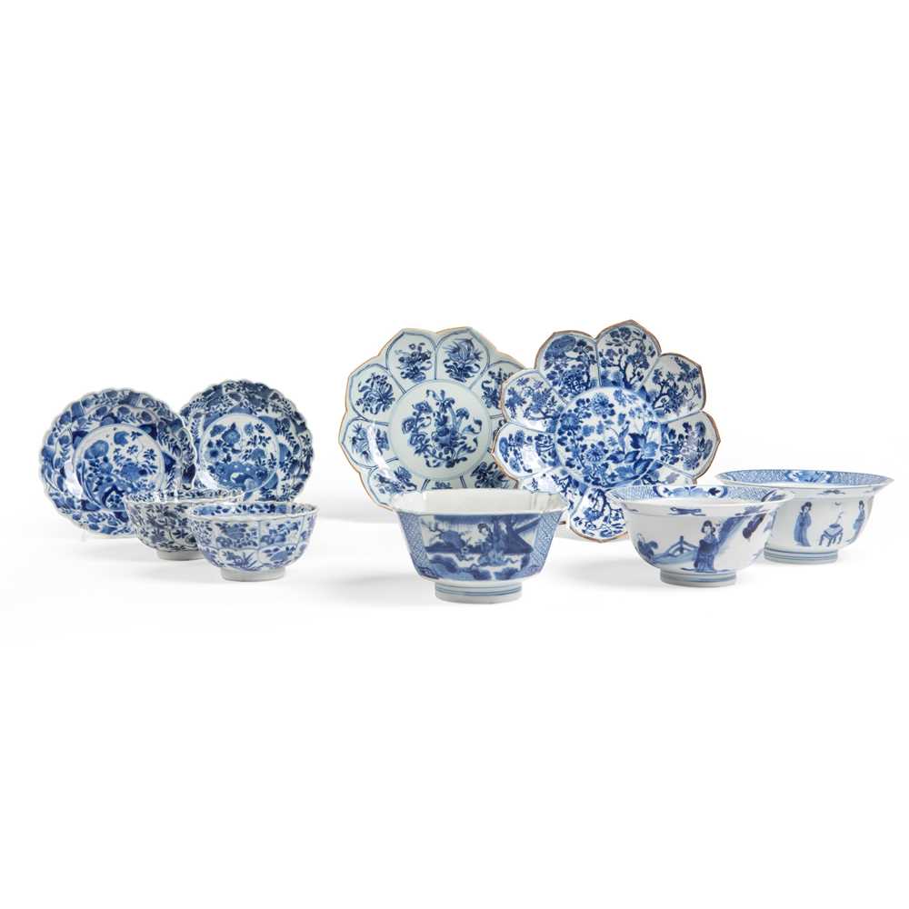 GROUP OF NINE BLUE AND WHITE WARES QING 2cce9d