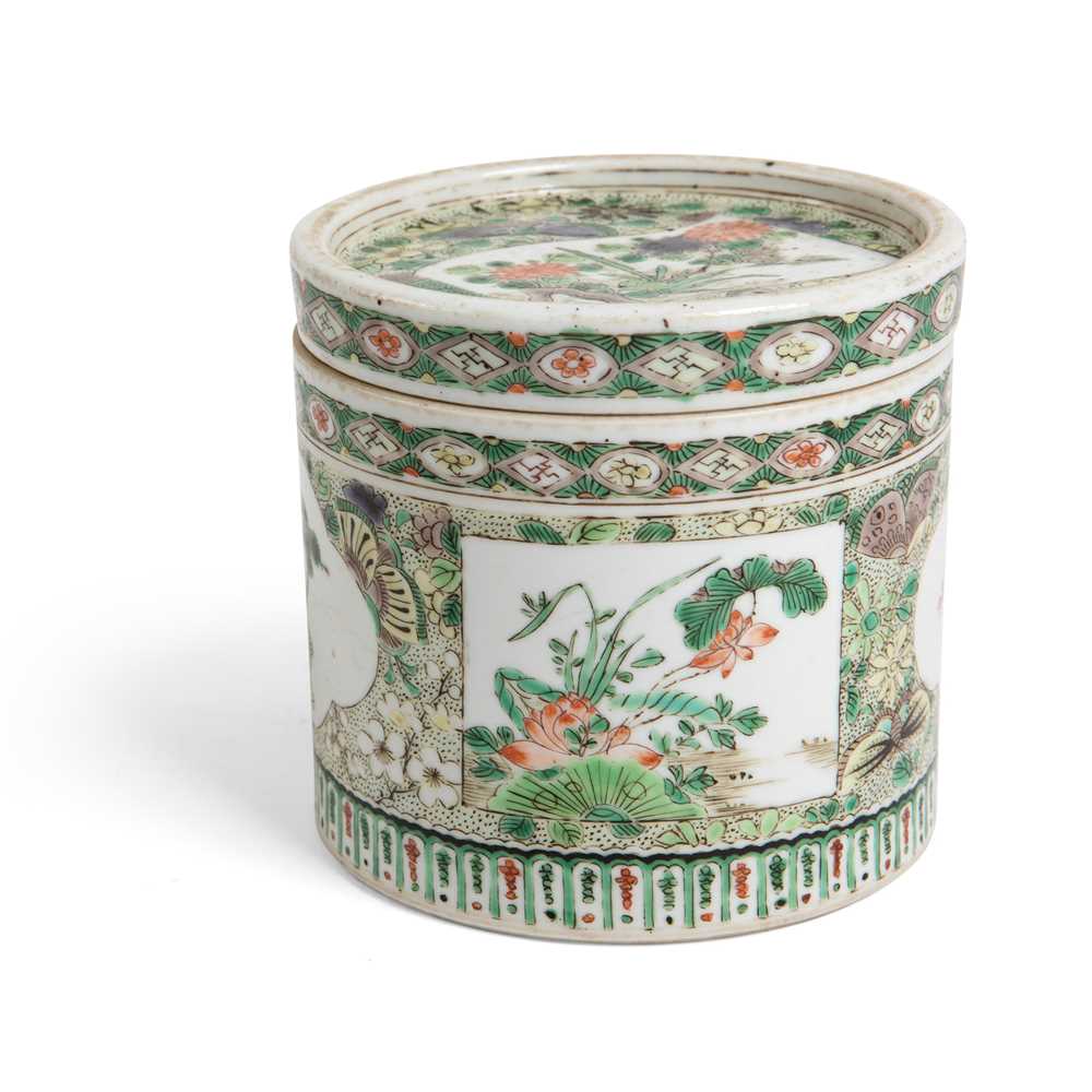 FAMILLE VERTE LIDDED BOX CHENGHUA 2cceb2