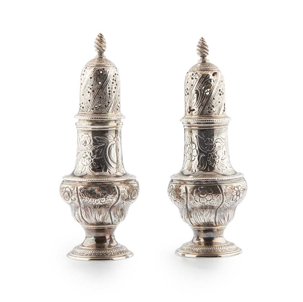 A PAIR OF EARLY GEORGE III CASTERS J 2cd1e0