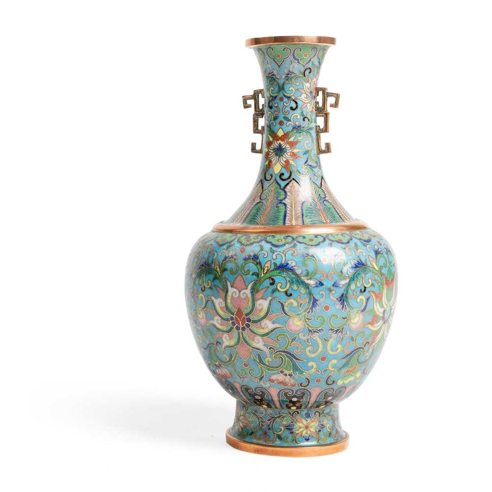 CLOISONNÉ ENAMEL 'LOTUS' VASE
QING