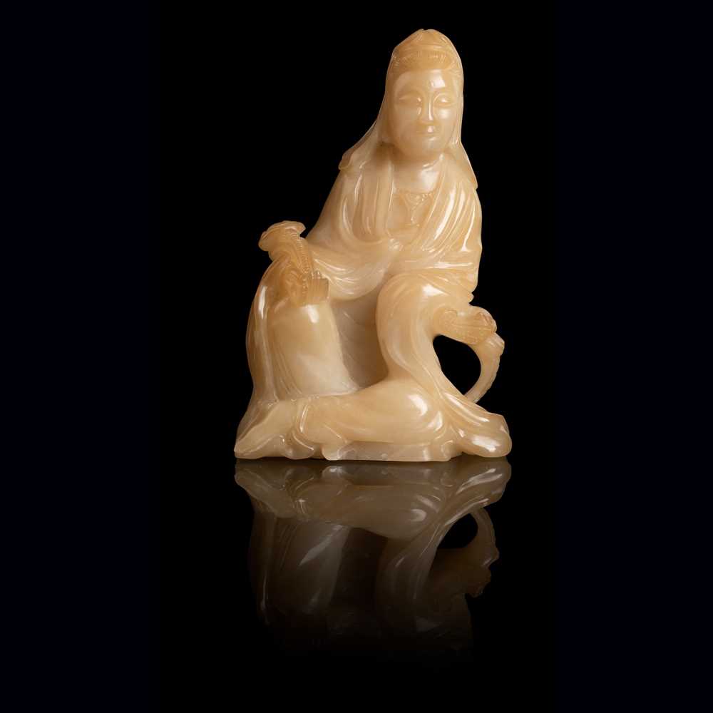 PALE YELLOW SOAPSTONE CARVING OF 2cd2b3