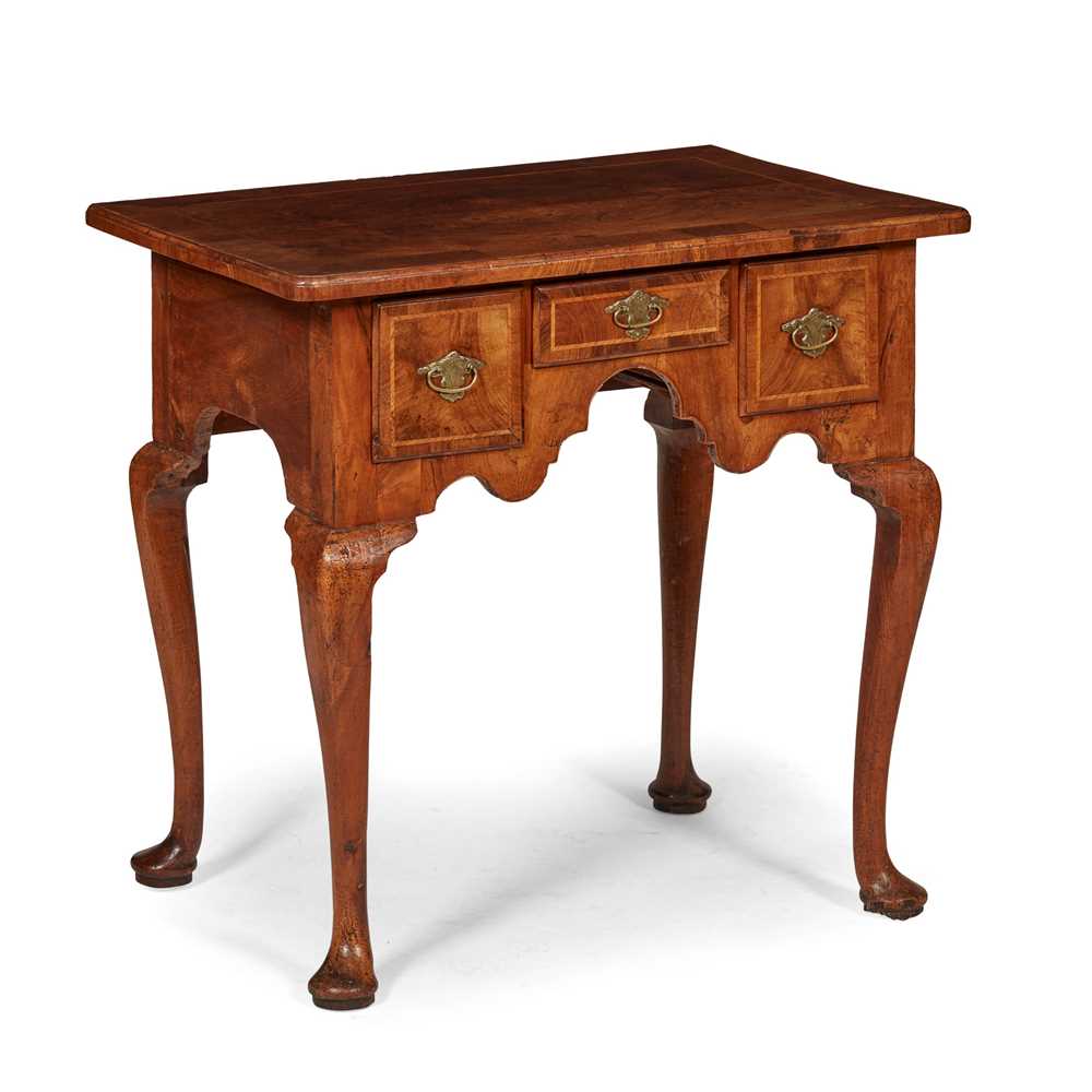 GEORGE II WALNUT LOWBOY EARLY 18TH 2cd412