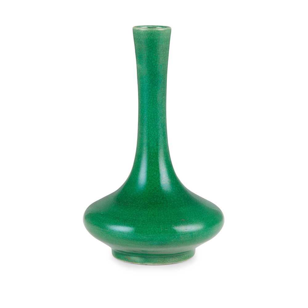 SMALL APPLE GREEN GLAZED VASE of 2cb5a2