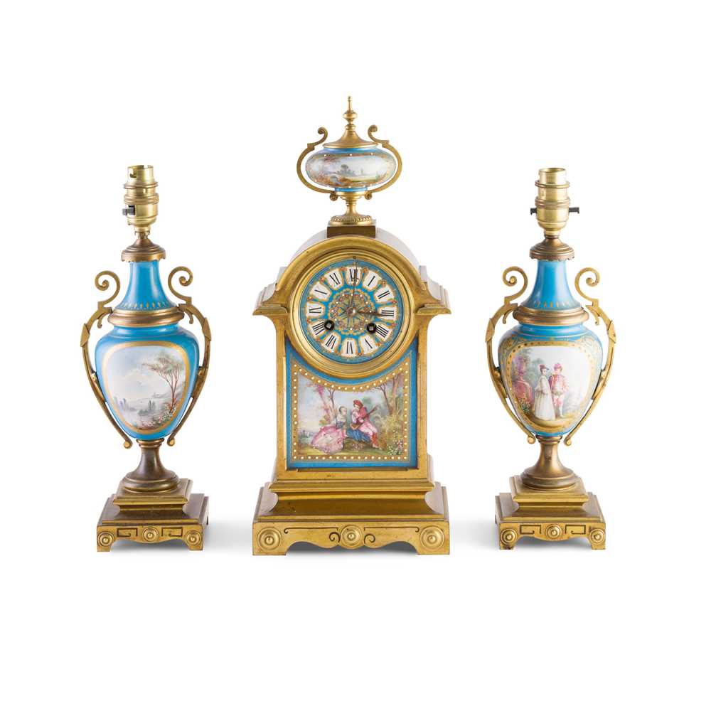 FRENCH PORCELAIN AND GILT METAL 2cbadb