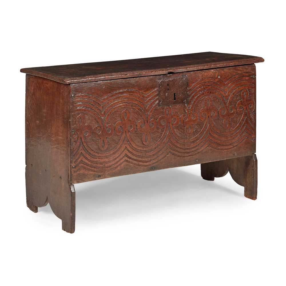 CHARLES I OAK BOARD CHEST EARLY 2cbc3f