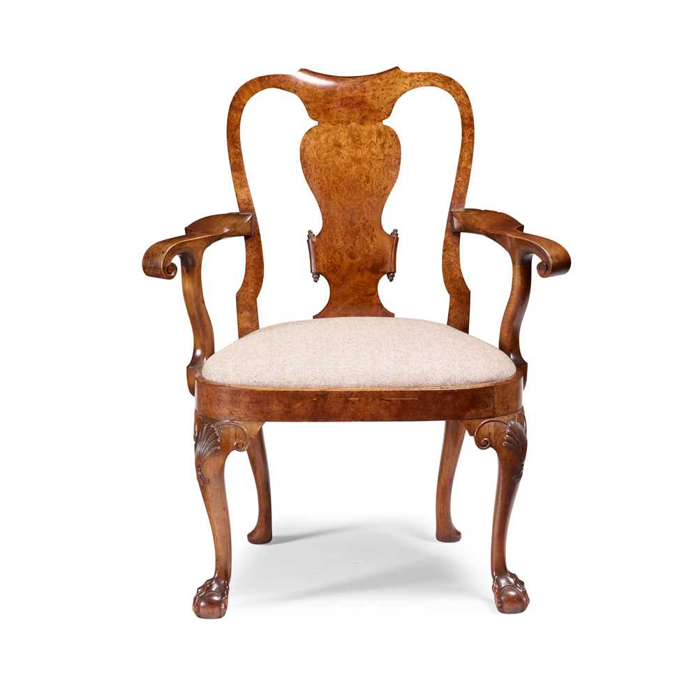 GEORGE II STYLE WALNUT AND BURR 2cbc50