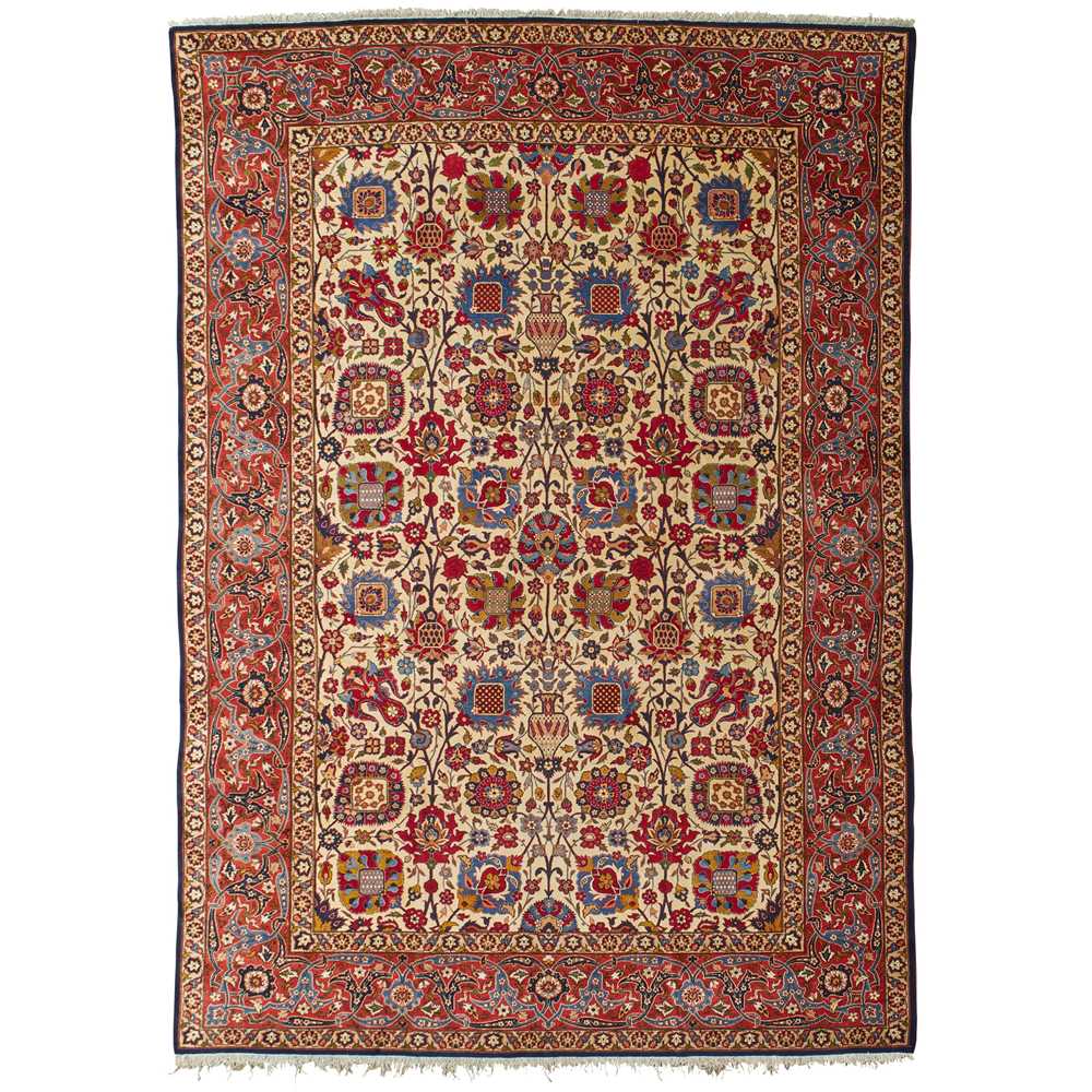 ISFAHAN CARPET
CENTRAL PERSIA MID/LATE