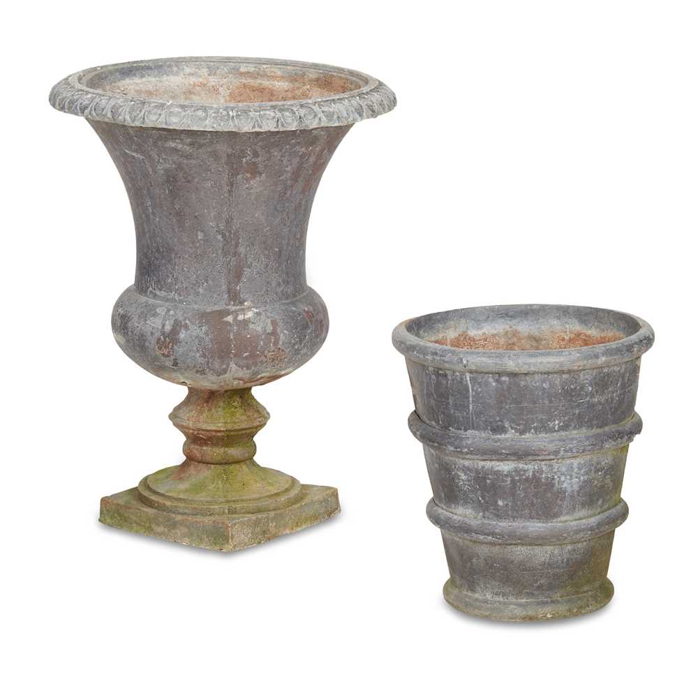 TWO LEAD PLANTERS 20TH CENTURY 2cbe22